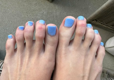 blissfulellie art model photos