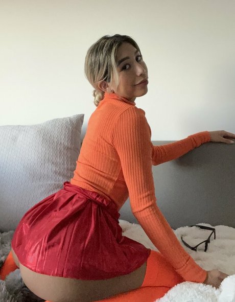 Roxannesimz model perfect photo