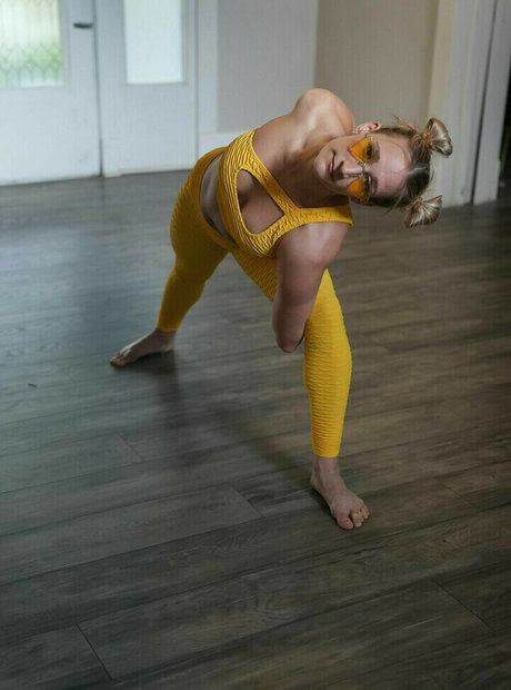 livewell withkate nude star pictures