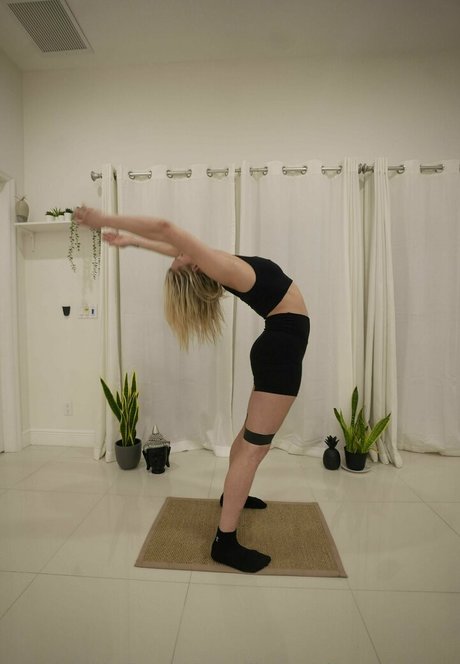 livewell withkate pornstar img