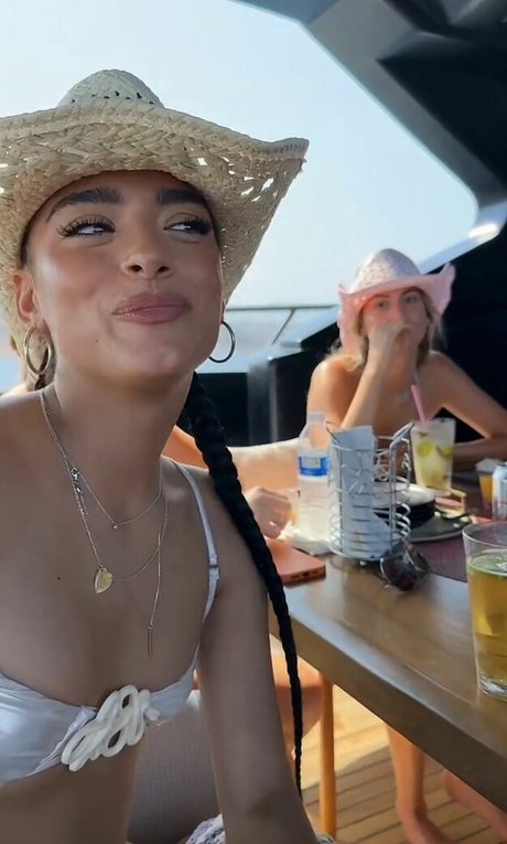 Dixie D Amelio pornstar perfect images