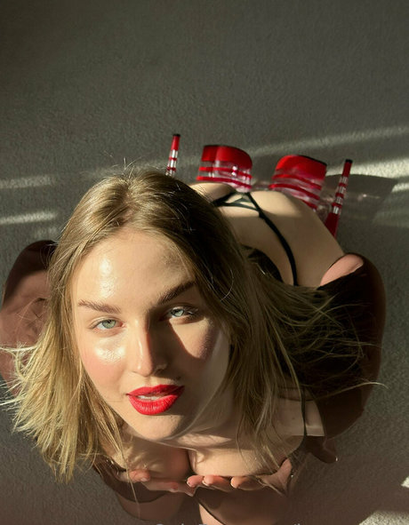 lana ocean star pornographic photos