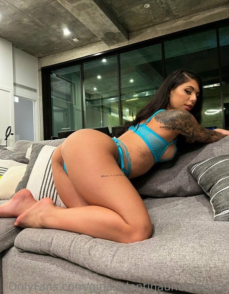 reverse gangbang onlyfans beautiful nude image