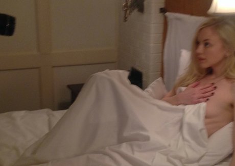 Emily Kinney star xxx photos