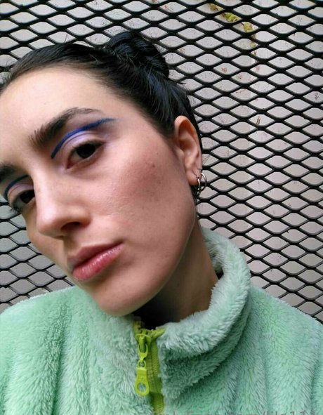 imlilak model naked picture