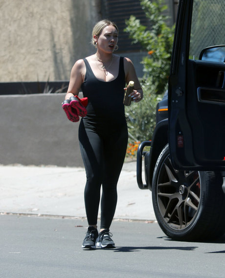 Hilary Duff pornstar perfect pic