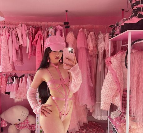 sxcorpionbabie naked model image