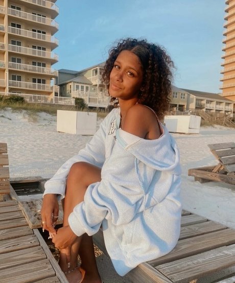 Lyla Troglin pornstar pretty picture