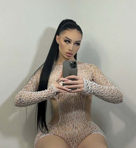 Auhneesh Nicole star nude gallery