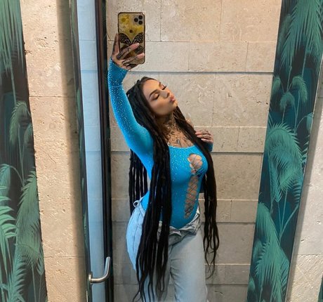 Zhavia perfect actress image