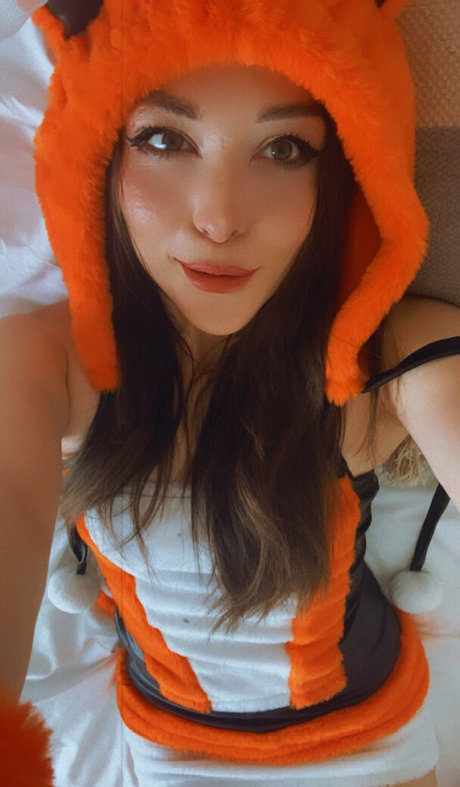 foxen kin pornstar erotic pic