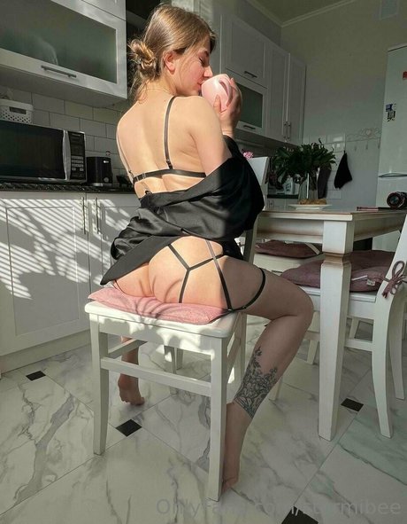 stormibee pornstar erotic pic