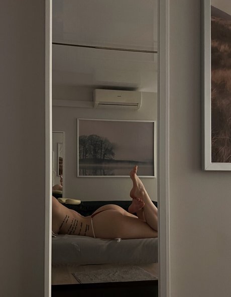 Sorabi xxx model image