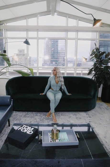 free asian onlyfans free picture