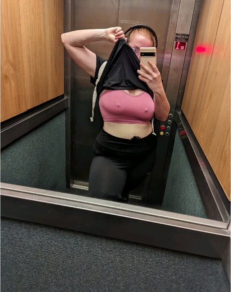 SpicyHani pretty pornstar pictures