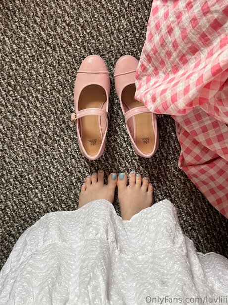 Luvliii art star images