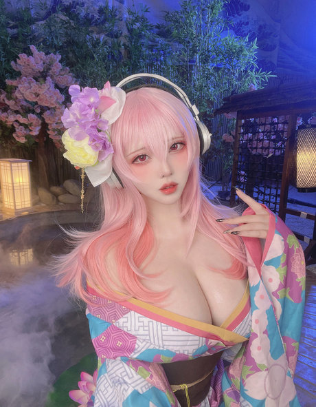 Takomayuyi beautiful model image