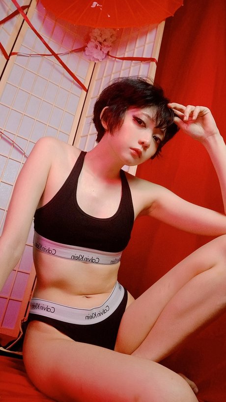 Evil Overlord Gabo model exclusive photos