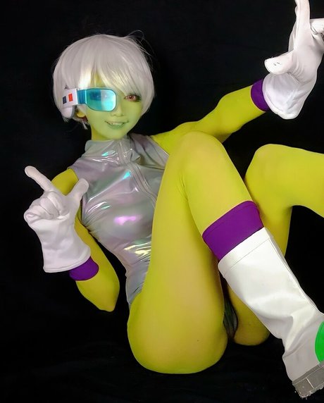 Evil Overlord Gabo nude actress pic