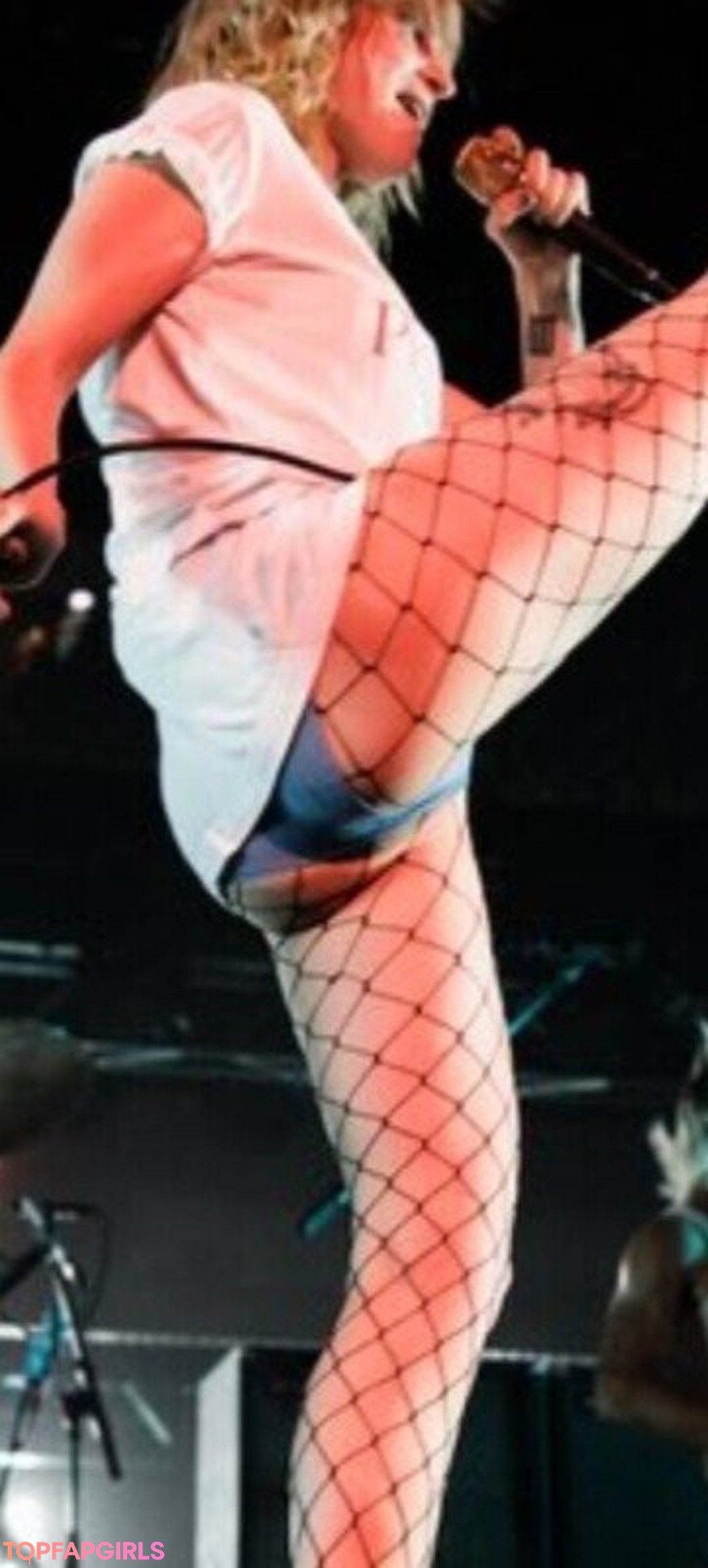 shemale cumshot onlyfans art naked galleries