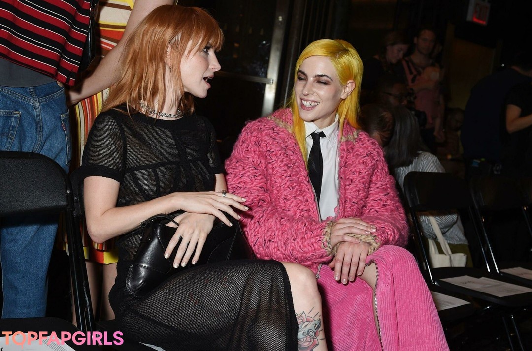 Hayley Williams model exclusive picture