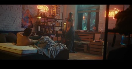 Nastasya Samburskaya nude model img