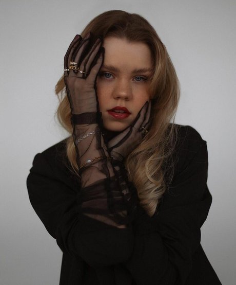 Lea Pietsch nude star galleries