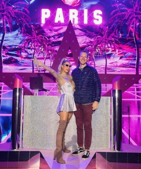 Paris Hilton sexy pornstar image