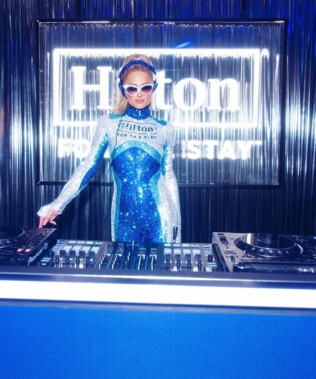 Paris Hilton model pornographic image