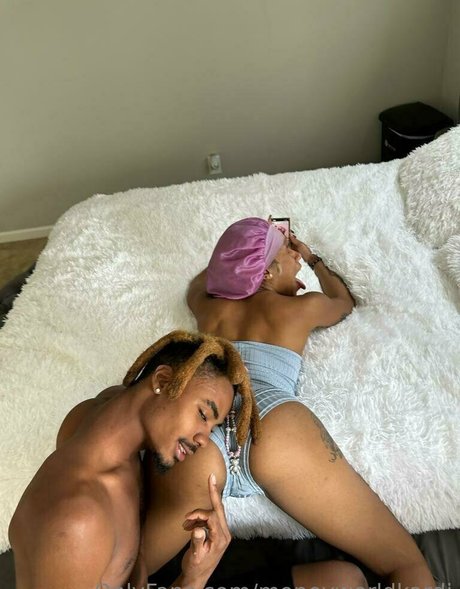 moneyworldkardi pornstar beautiful photos