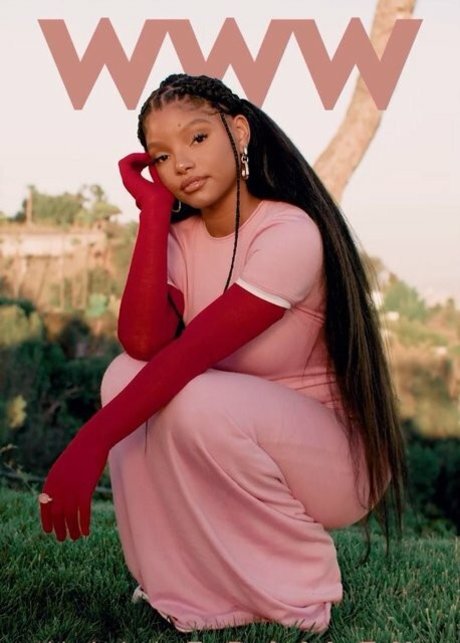 Halle Bailey free pornstar img