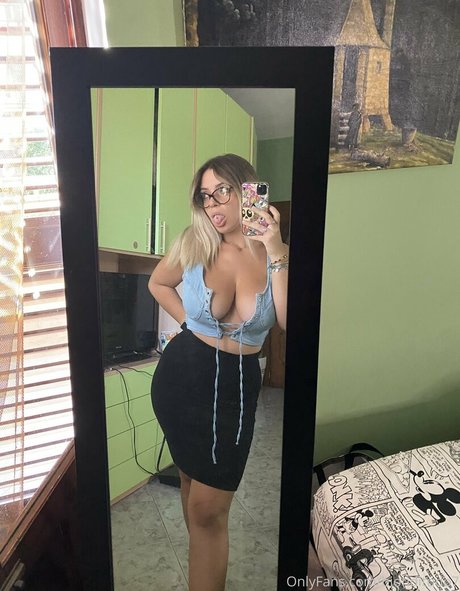 Bionditudo7 model hd images