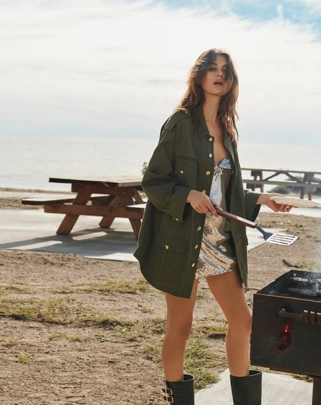 Kaia Gerber sexy model picture