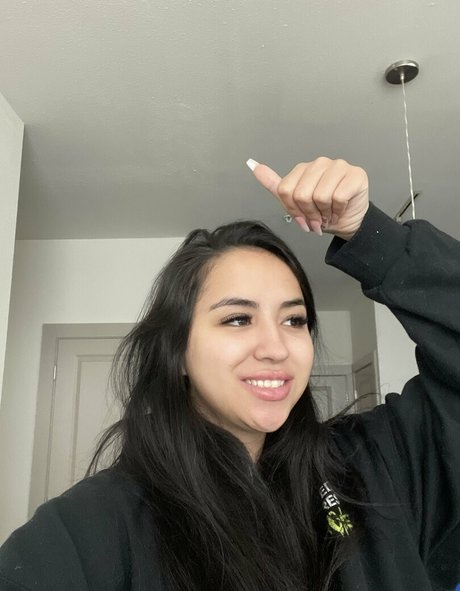 yourfutureexwifey model hot photos