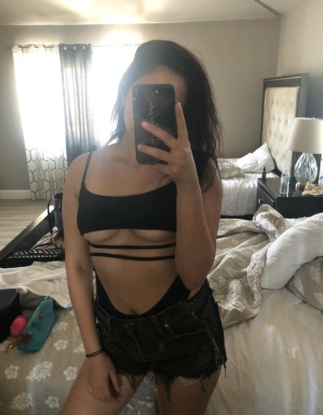 yourfutureexwifey star nice pictures