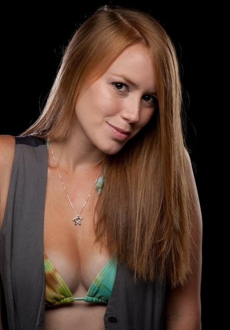 Marisha Ray free star pics