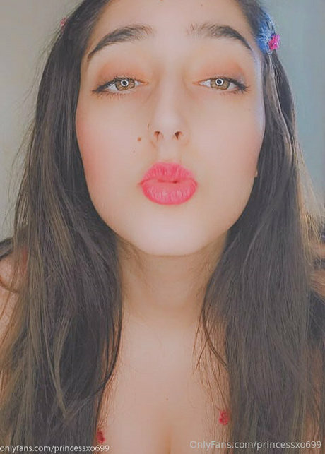 princiana model hot image