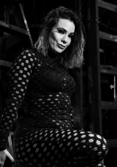 Killer Kelly free model pictures