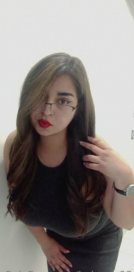 VanessaMX98 star hot photo