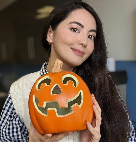 Jane Douglas exclusive model img