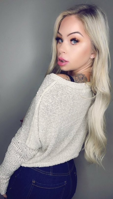 brookeshowsxx model sex archive