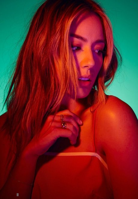 Chloe Bennet nudes actress gallery