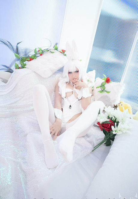 yukeshirofree model erotic pics