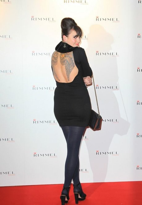 Gizzi Erskine model nude pictures