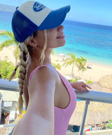 Molly Rainford star sexy photos