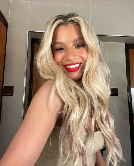 Molly Rainford sex model image