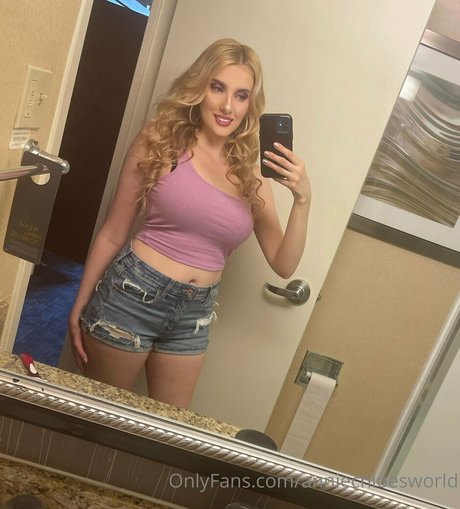 cheerleader onlyfans hot sexy photo