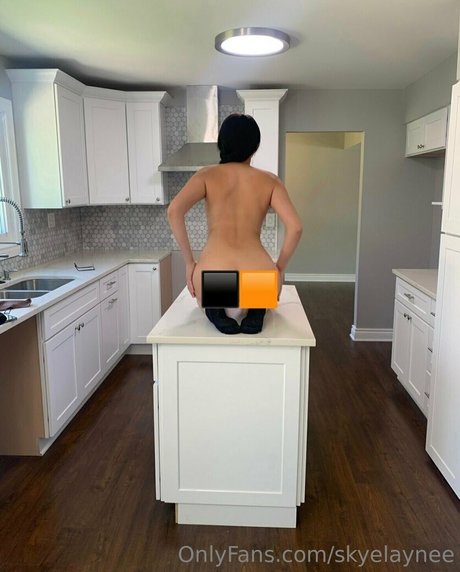 Skyelaynee actress pictures