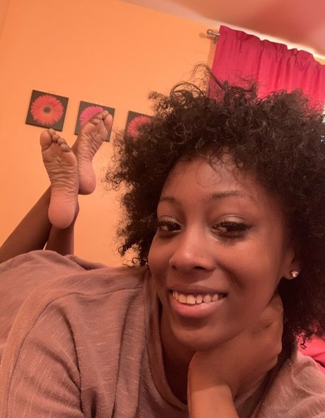 waveysolezz star nude gallery