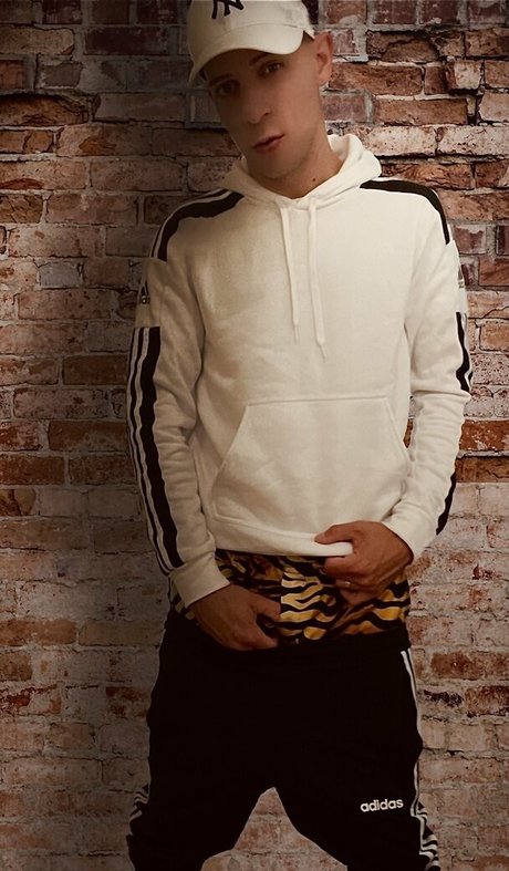 satin boys tc free star pic